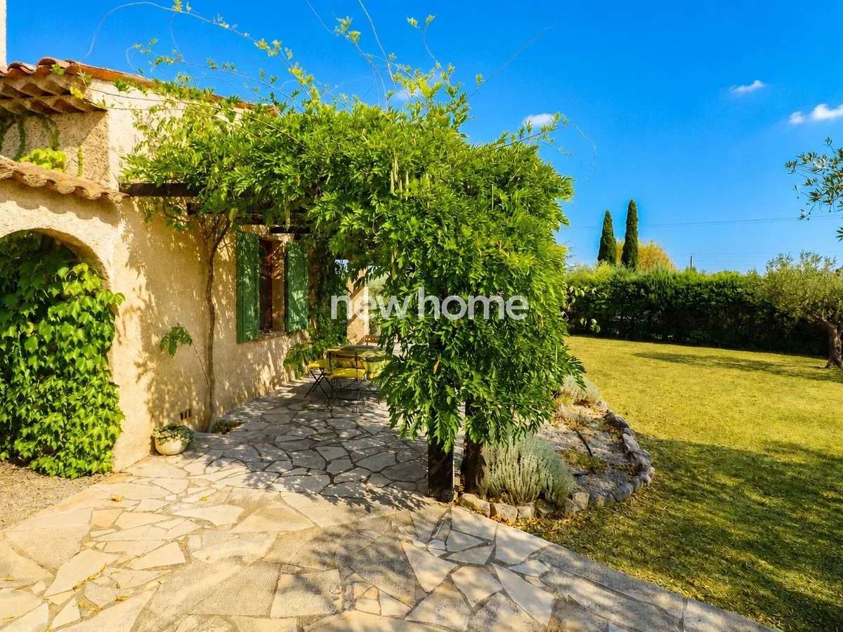 House Seillans