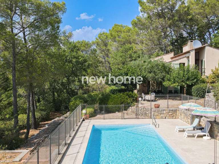 Maison Seillans - 3 chambres - 185m²