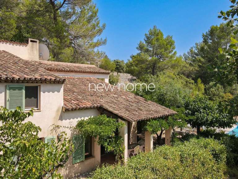 Maison Seillans - 3 chambres - 185m²