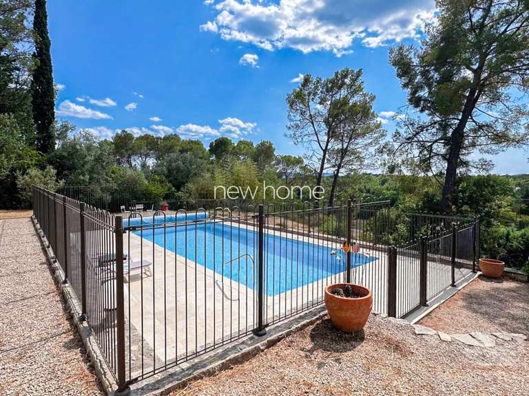 Maison Seillans - 3 chambres - 185m²