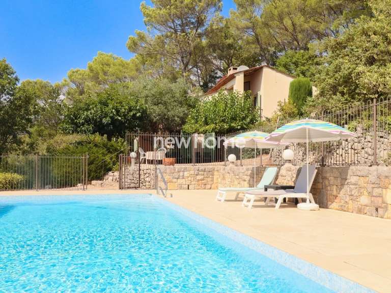 Maison Seillans - 3 chambres - 185m²