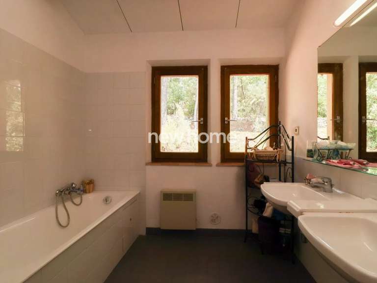 Maison Seillans - 3 chambres - 185m²