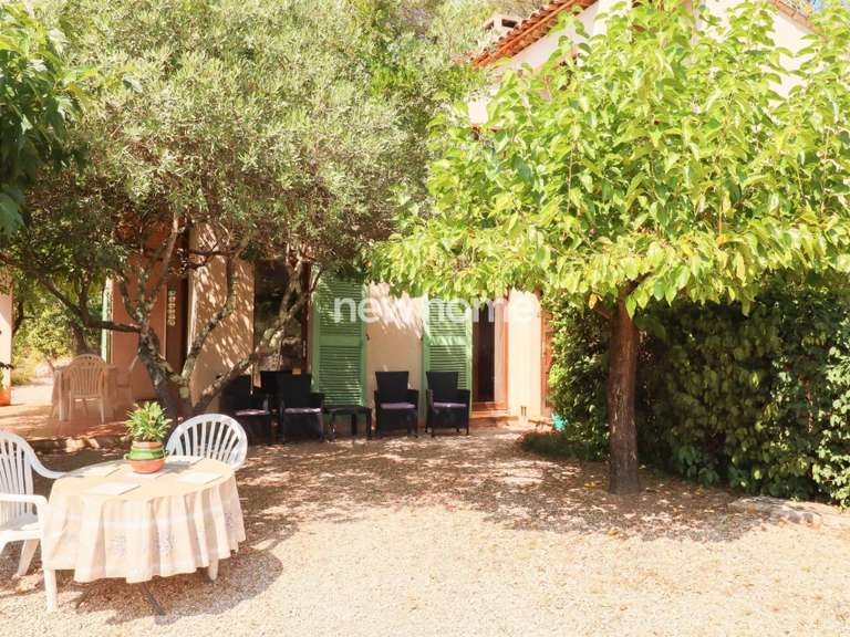 Maison Seillans - 3 chambres - 185m²