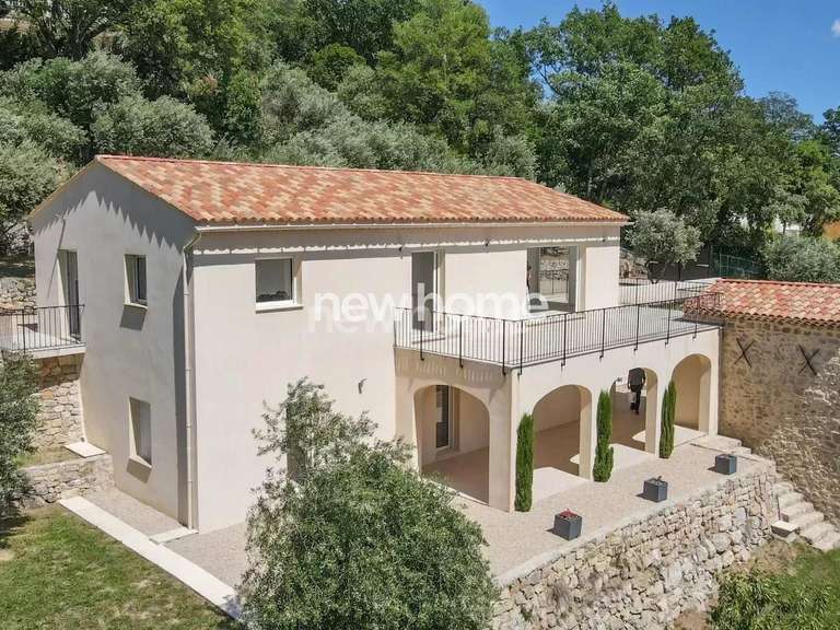 Maison Seillans - 3 chambres - 210m²