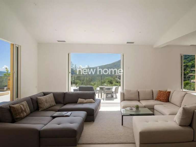 Maison Seillans - 3 chambres - 210m²