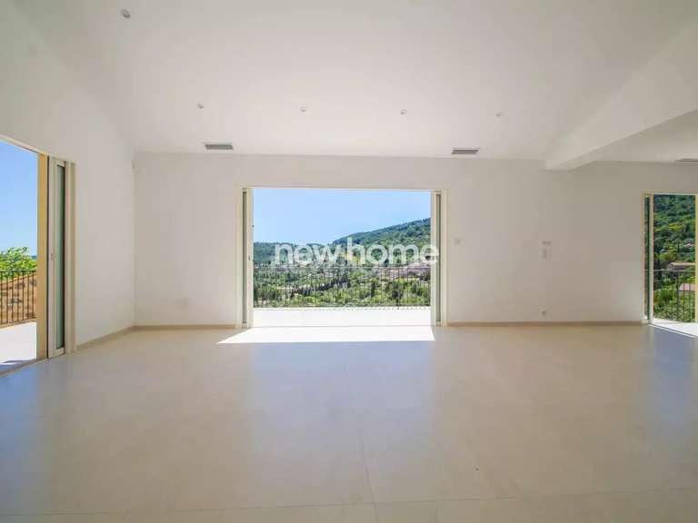 Maison Seillans - 3 chambres - 210m²