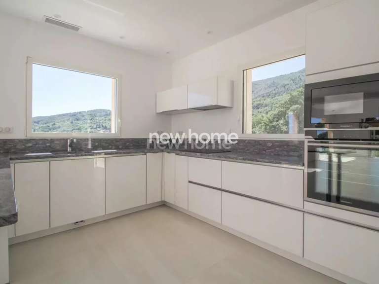 Maison Seillans - 3 chambres - 210m²