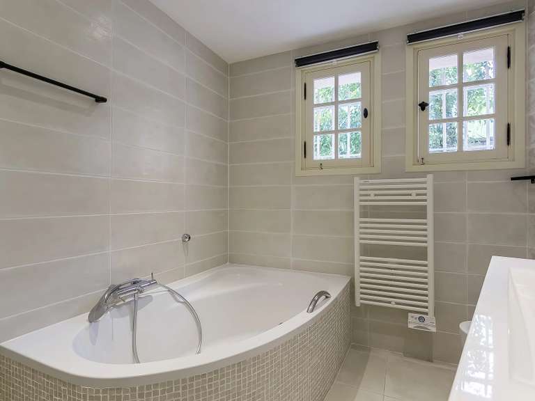 Maison Seillans - 5 chambres - 305m²