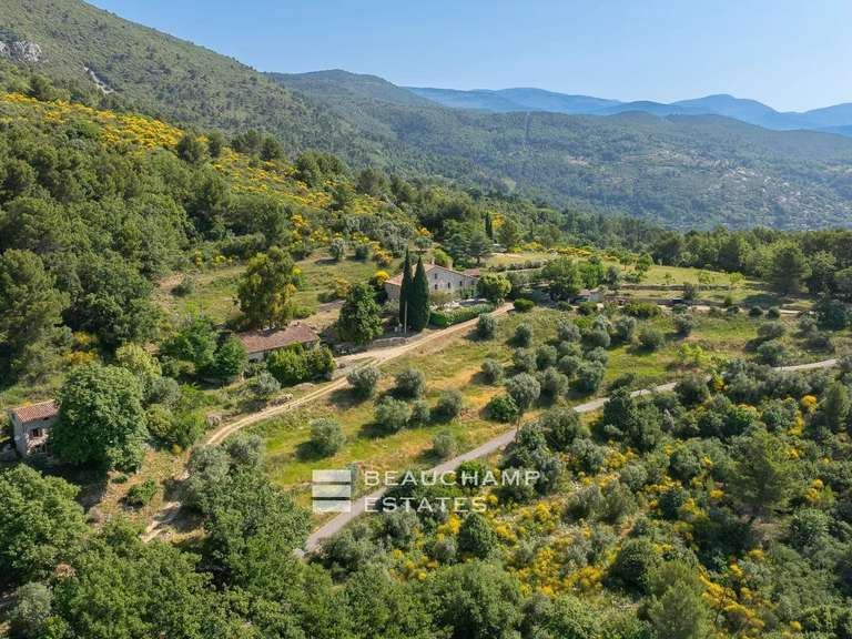 Propriété Seillans - 11 chambres - 470m²