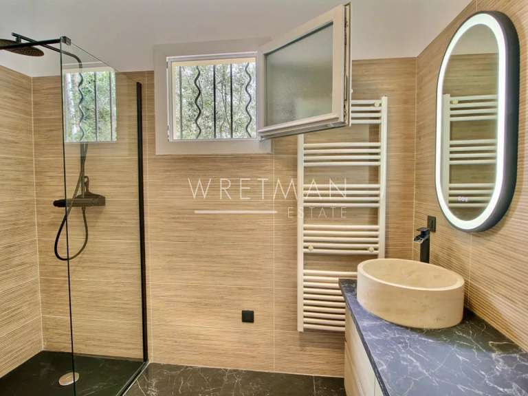 Villa Seillans - 3 bedrooms - 100m²