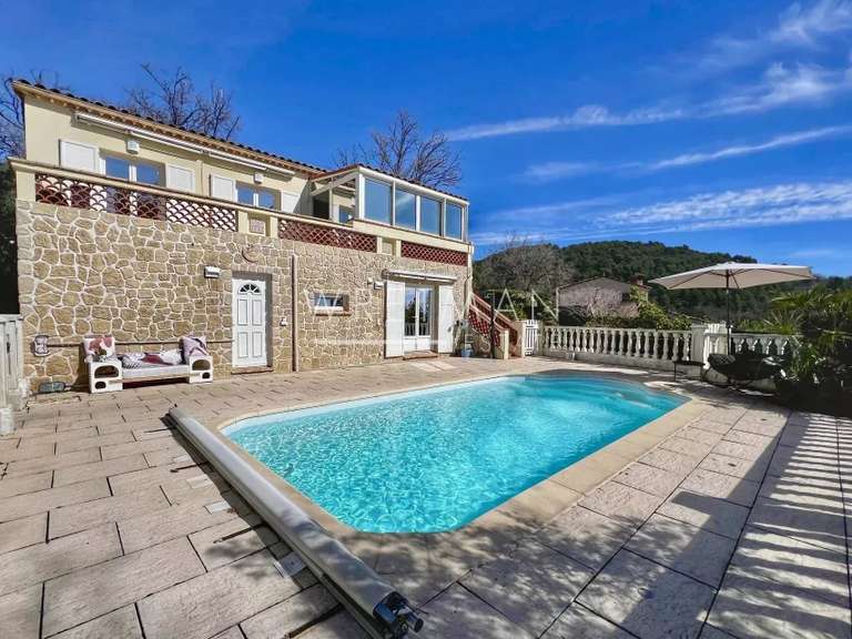 Villa Seillans - 3 bedrooms - 100m²