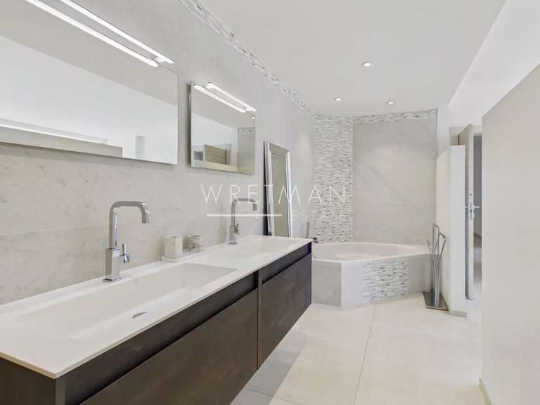 Villa Seillans - 4 bedrooms - 225m²