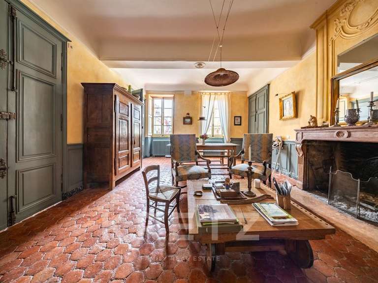 Hôtel particulier Semur-en-Auxois - 5 chambres - 258m²