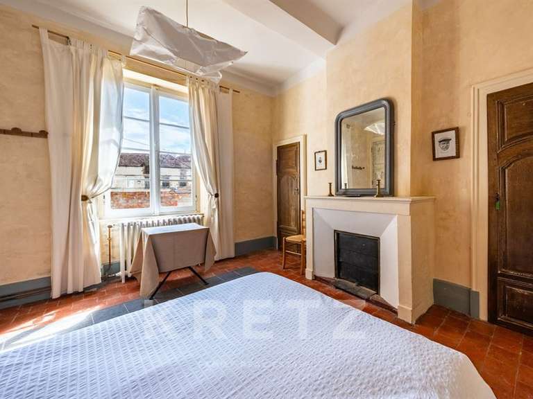 Hôtel particulier Semur-en-Auxois - 5 chambres - 258m²