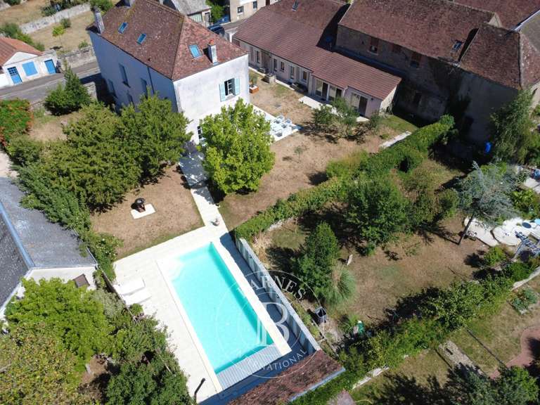 Maison Semur-en-Auxois - 332m²