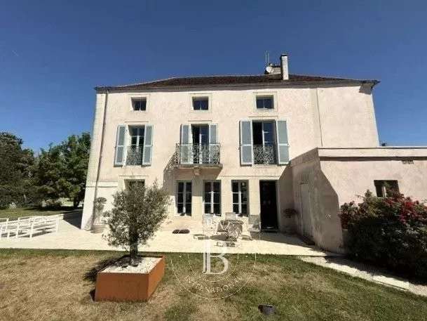 Maison Semur-en-Auxois - 332m²
