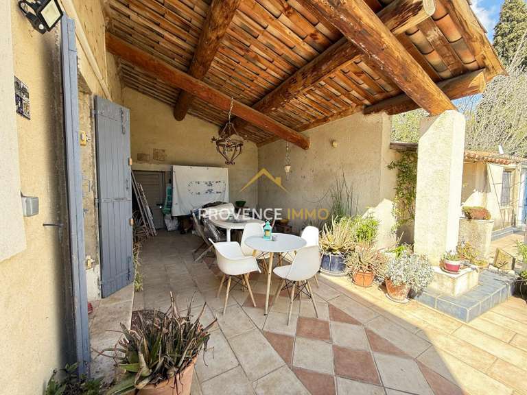 Maison Sénas - 3 chambres - 125m²