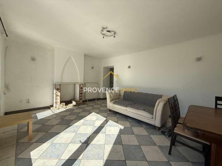 House Sénas - 7 bedrooms - 336m²