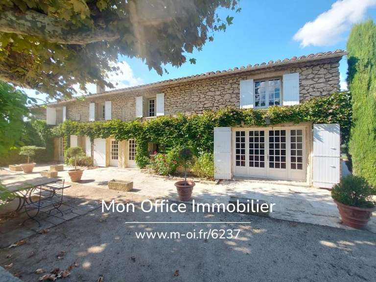 Maison Sénas - 8 chambres - 434m²