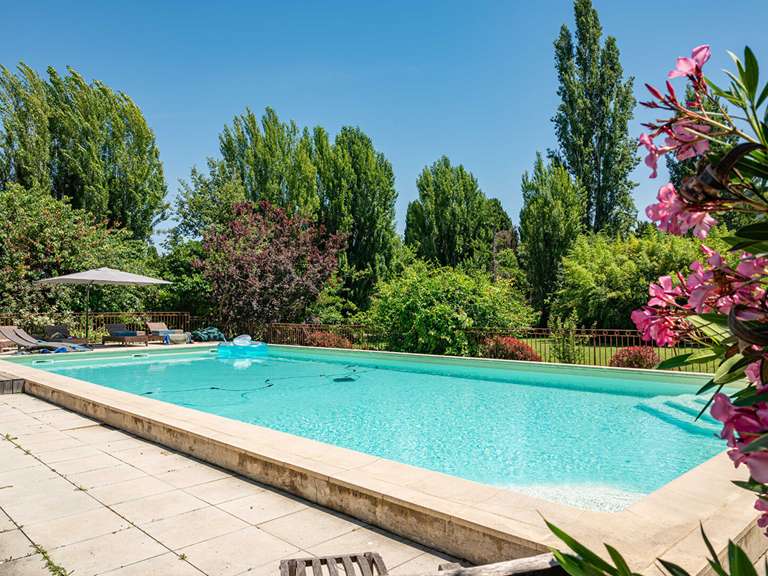 Propriété Sénas - 11 chambres - 745m²