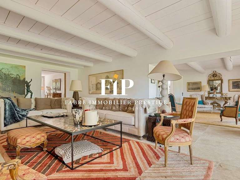 Propriété Sénas - 11 chambres - 745m²