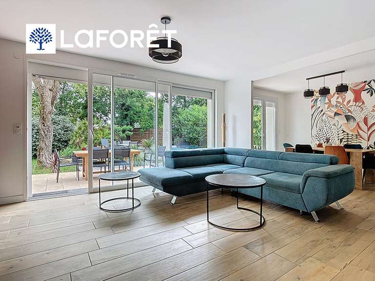 Maison Séné - 4 chambres - 174m²