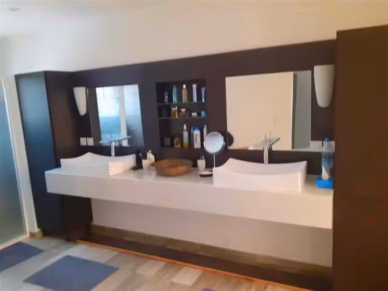 House Senegal - 4 bedrooms - 482m²