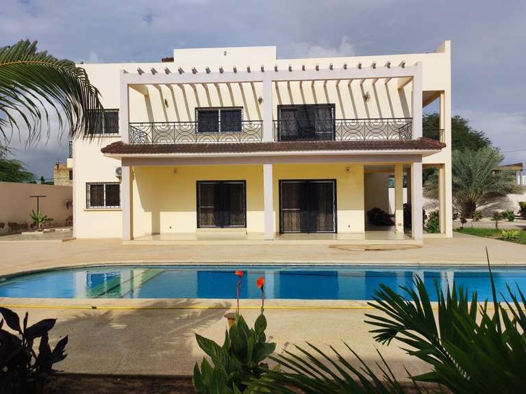 Villa Senegal - 6 bedrooms - 450m²