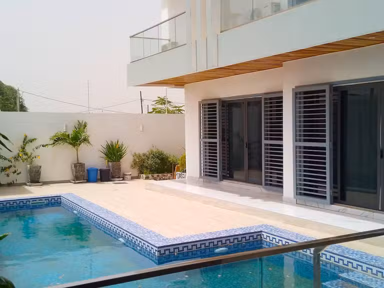 Villa Senegal - 7 bedrooms - 700m²