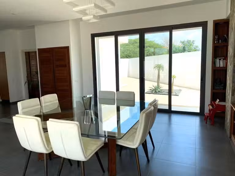Villa Senegal - 4 bedrooms - 340m²