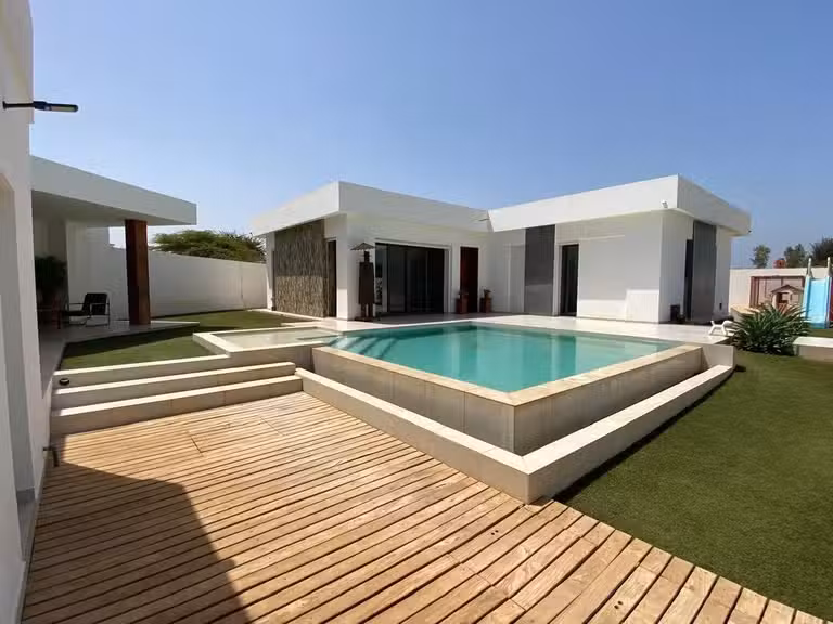 Villa Senegal - 4 bedrooms - 340m²