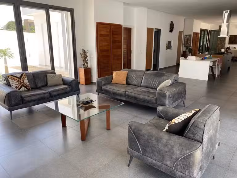 Villa Senegal - 4 bedrooms - 340m²