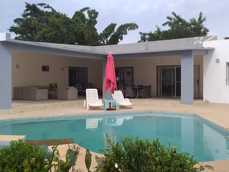 House Ngaparou - 3 bedrooms - 300m²