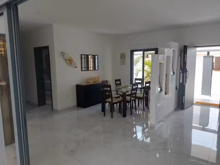 House Nguérigne - 3 bedrooms - 191m²