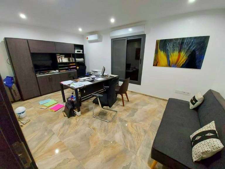 House Nguérigne - 4 bedrooms - 482m²