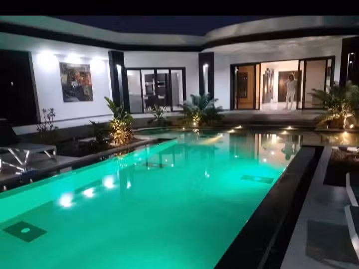 House Nguérigne - 4 bedrooms - 482m²
