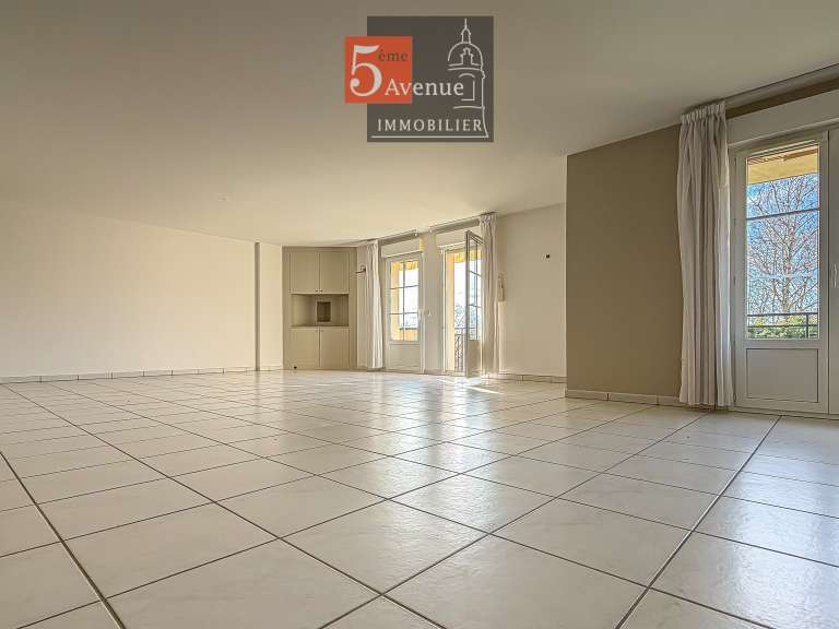 Appartement Senlis - 2 chambres - 148m²