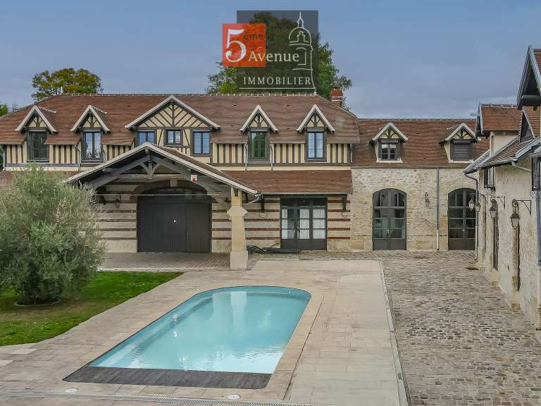 House Senlis - 5 bedrooms - 335m²