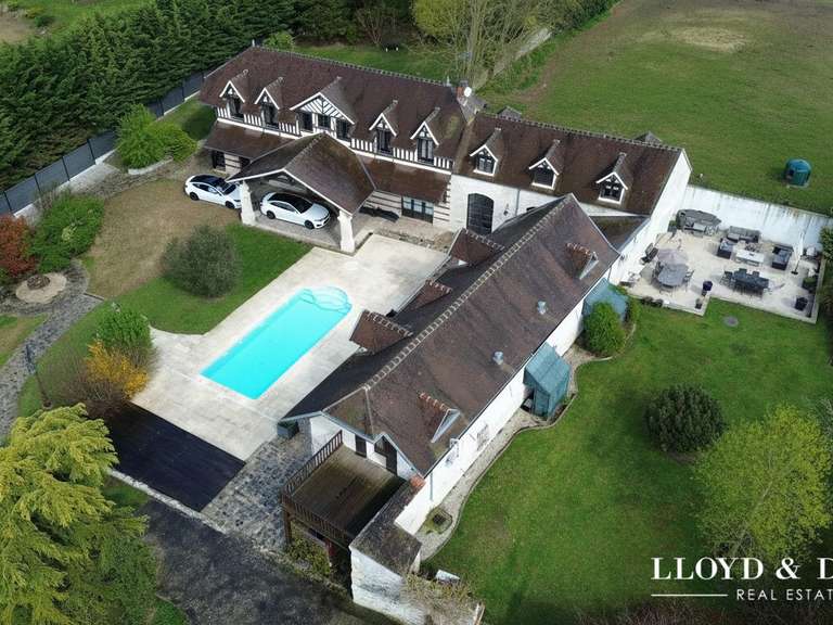 Maison Senlis - 5 chambres - 335m²