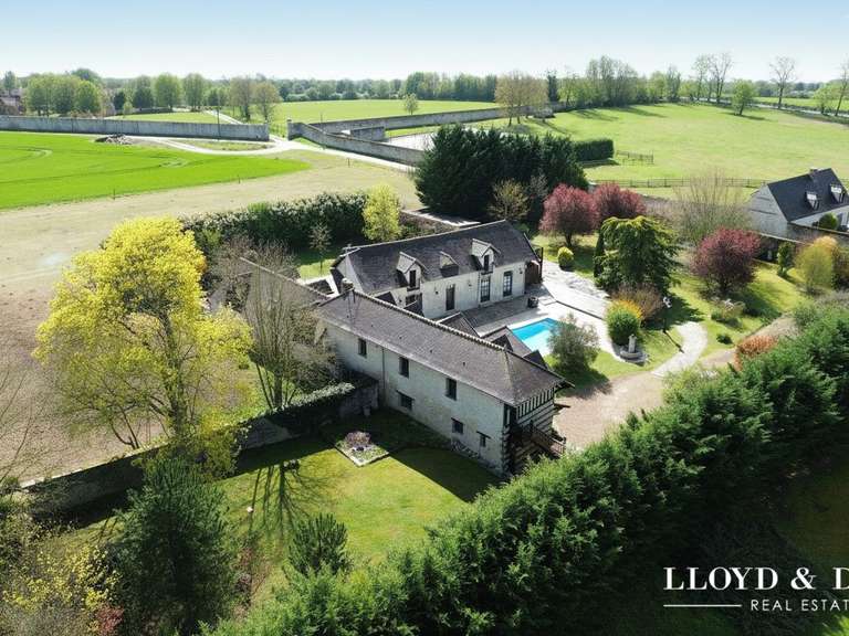 Maison Senlis - 5 chambres - 335m²