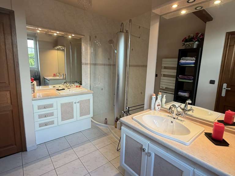 Maison Senlis - 5 chambres - 335m²