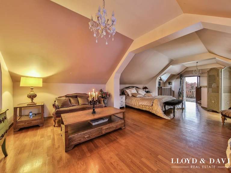 Maison Senlis - 5 chambres - 335m²