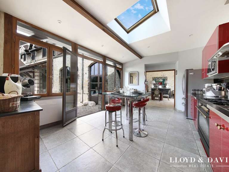 Maison Senlis - 5 chambres - 335m²