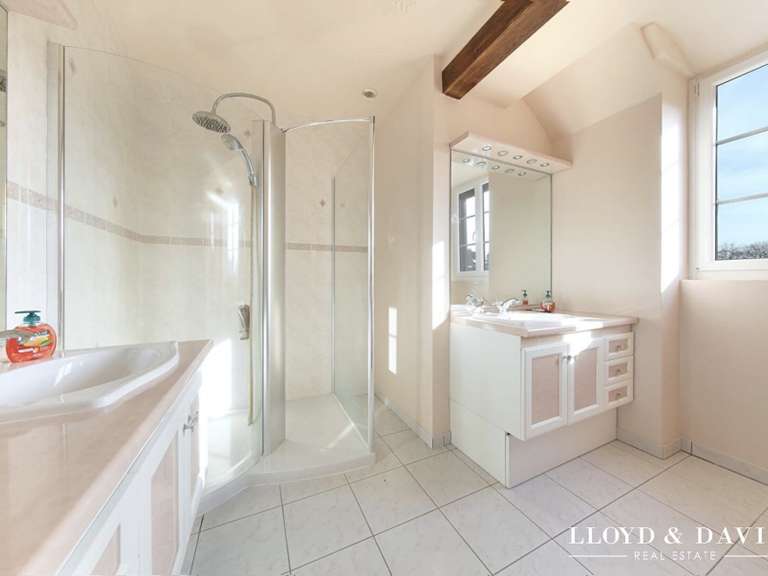 Maison Senlis - 5 chambres - 335m²