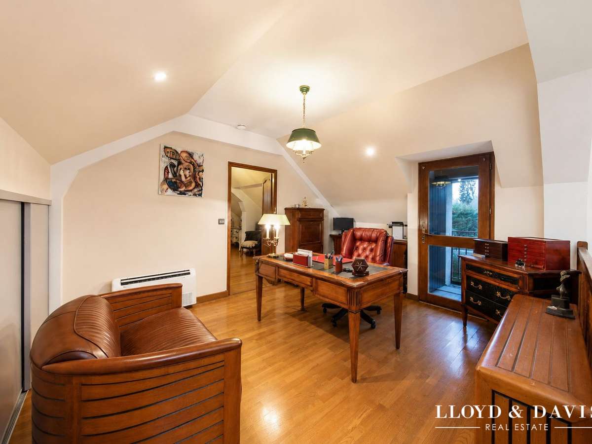 House Senlis