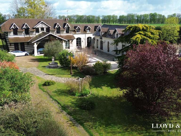 Maison Senlis - 5 chambres - 335m²