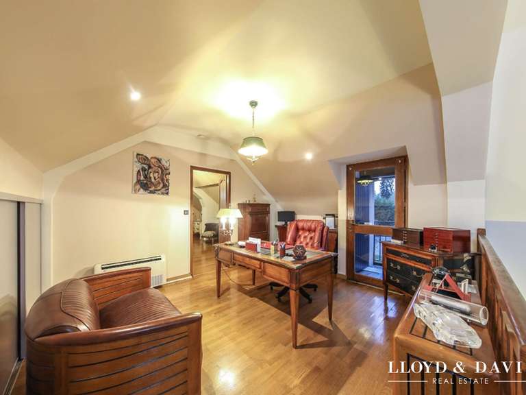 Maison Senlis - 5 chambres - 335m²