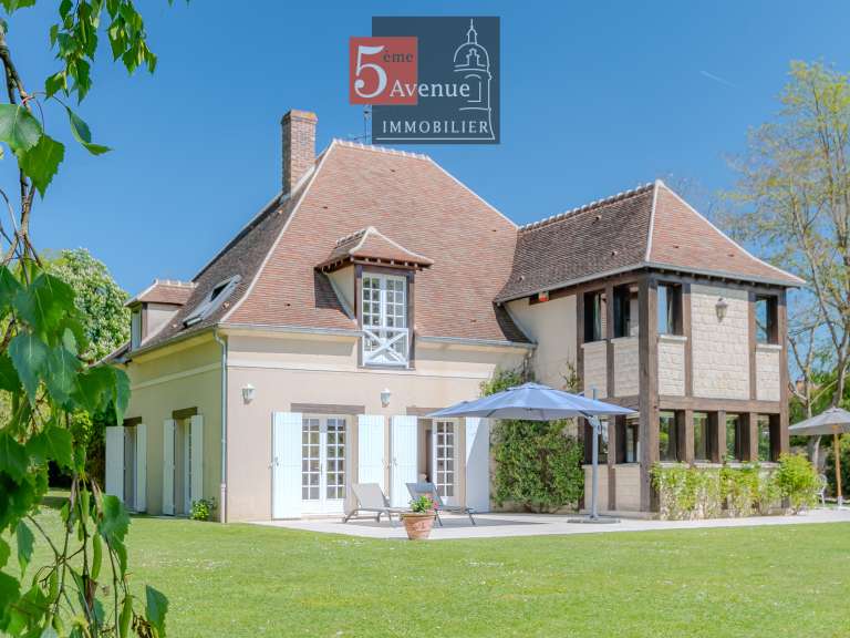 Maison Senlis - 5 chambres - 280m²