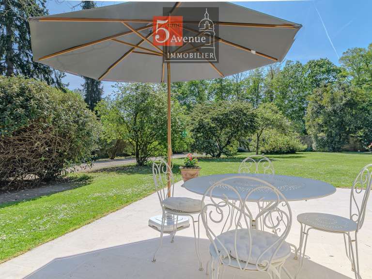 Maison Senlis - 5 chambres - 280m²