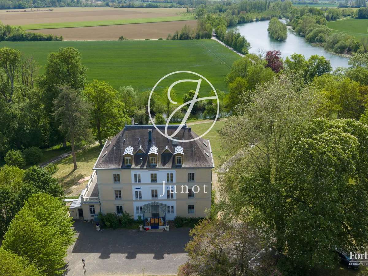 Castle Sens